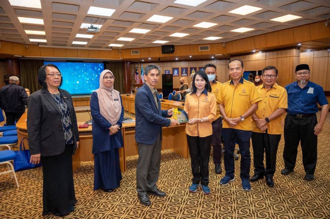 Lawatan ke Jabatan Perhutanan Negeri Sabah, Sandakan